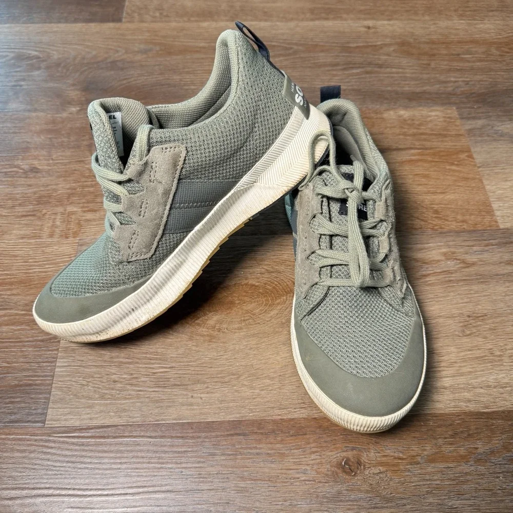 Sorel Out N About III Low 2019631-397 Sneakers Womens 9.5 Green Waterproof Shoes